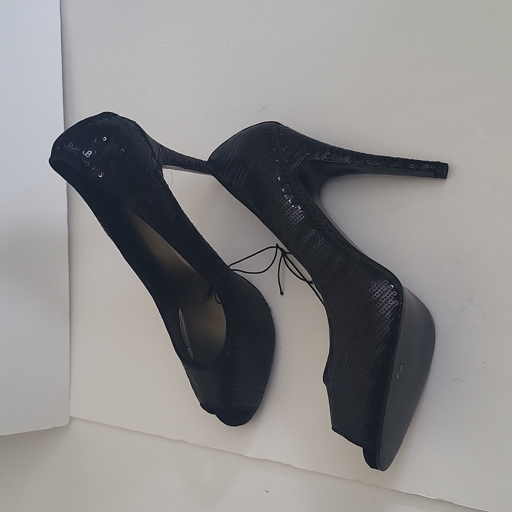 NWT Forever 21 Black Sequined Stiletto Heels, Size 9 - Picture 8 of 13